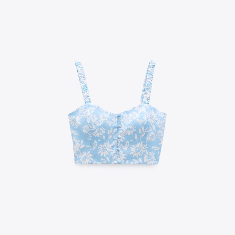 Zara Floral Print Two piece set. Shorts/crop top both size medium. Worn once.